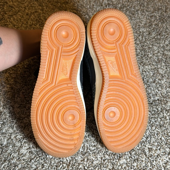 Wmns Air Force 1 Hi Premium 'Croc Black Gum' - Picture 5 of 5